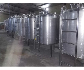 1-2噸發(fā)酵罐、待裝罐、CIP罐